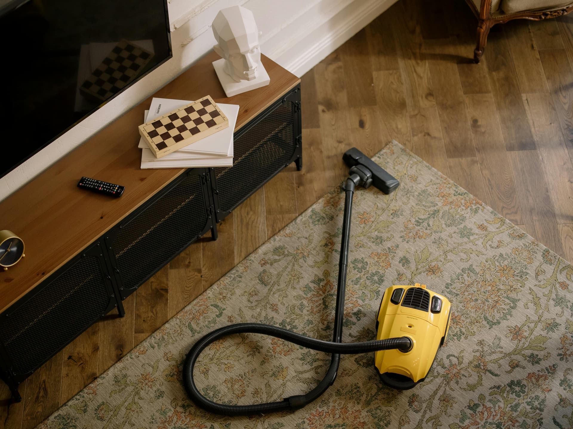 Professional Carpet Cleaning Dubai with Fast &amp; Efficient Service