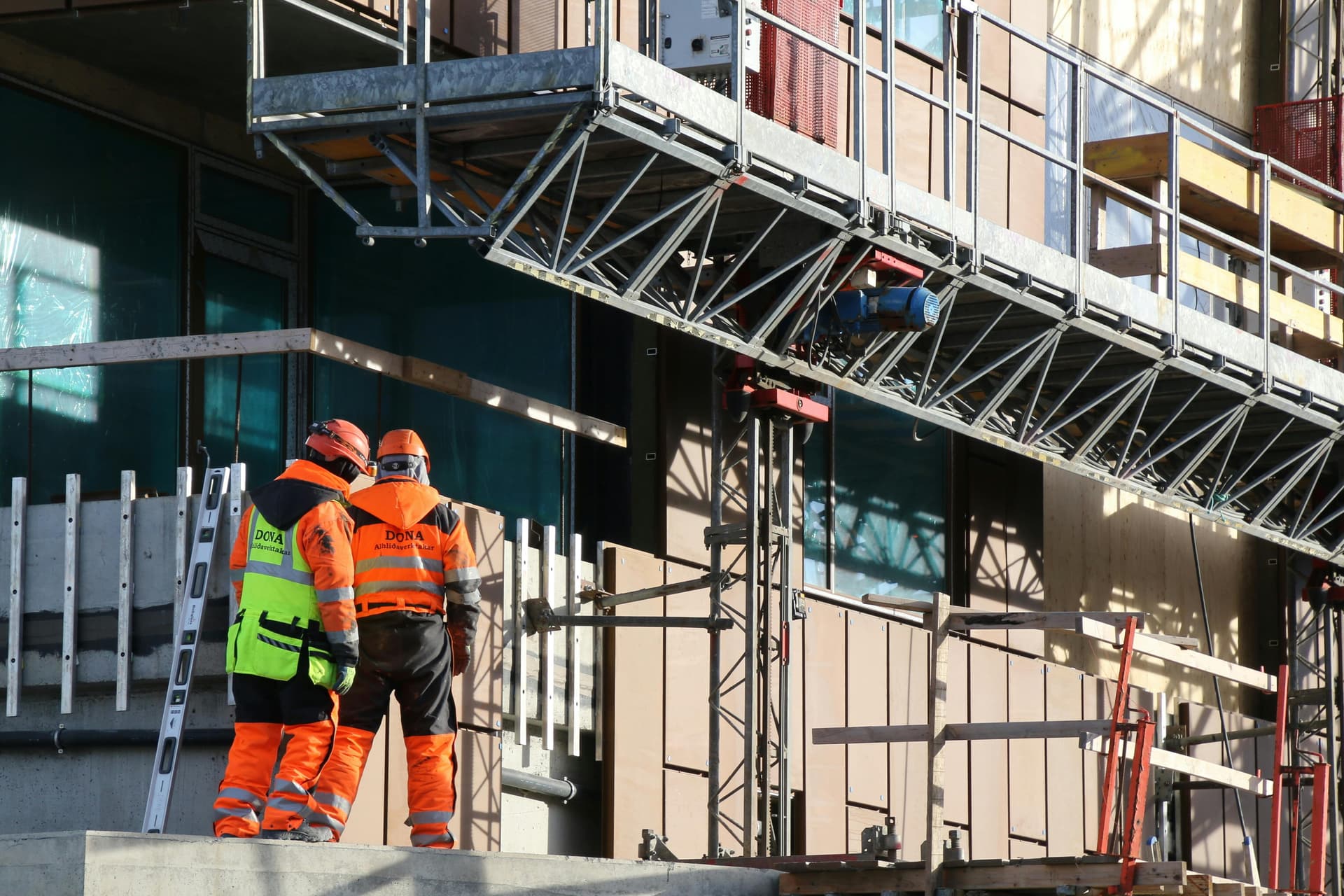 Roofing Apprenticeship Training and Certification Guide