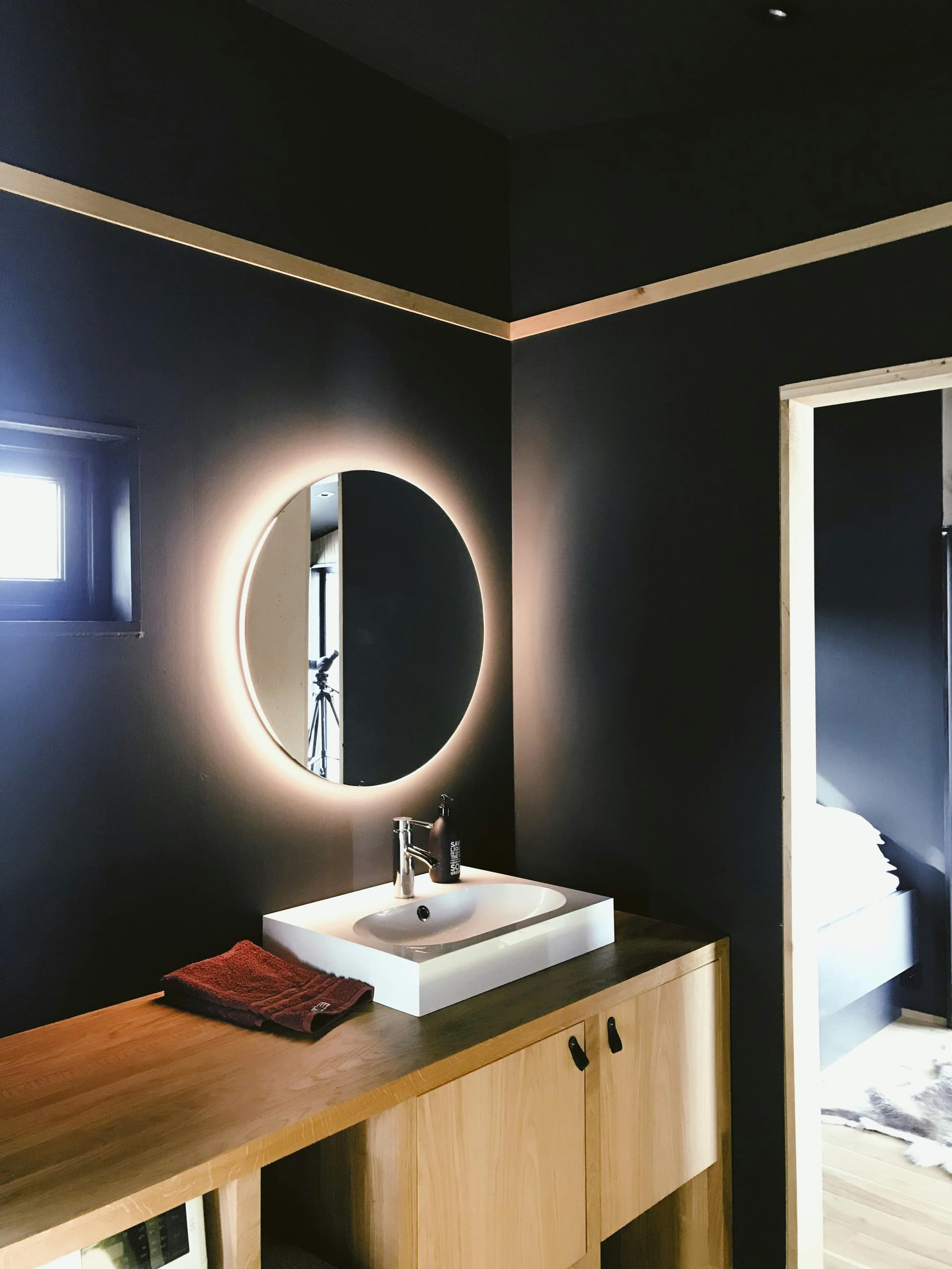 Mirror and LED Lights Ideas for Small Bathrooms