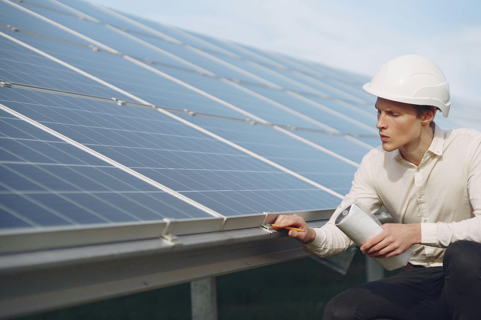 Commercial Solar Panels Nottingham for Reliable Renewable Energy