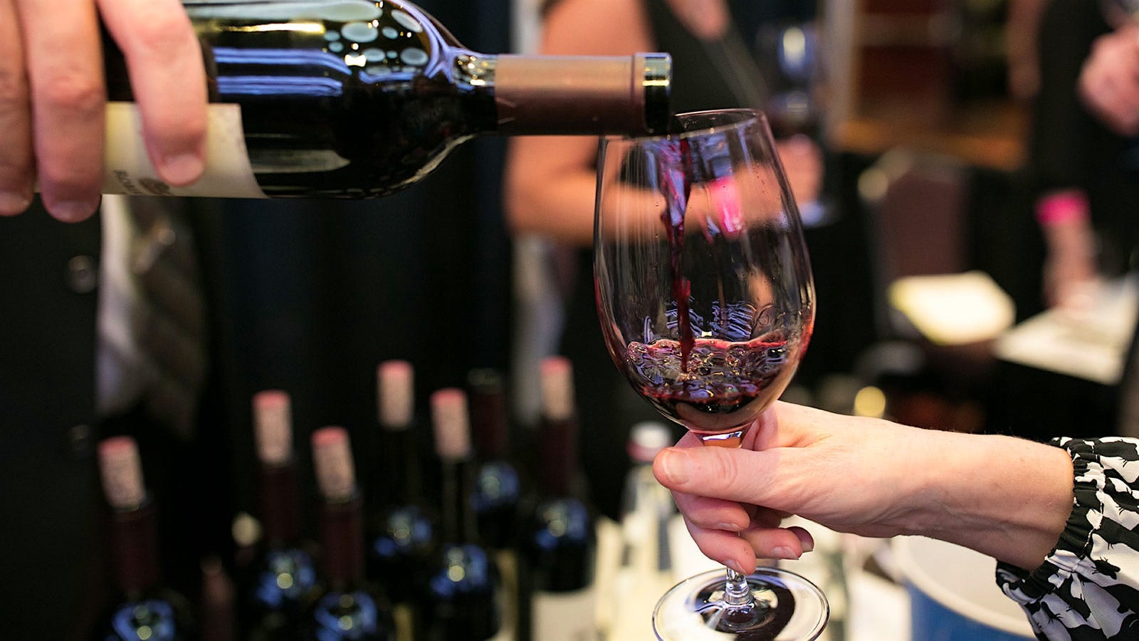 VIP Winery Limo Service for Exclusive Experiences